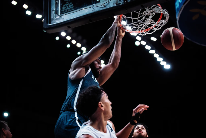 Josh Nebo je dal 20 točk in imel 12 skokov. | Foto: FIBA