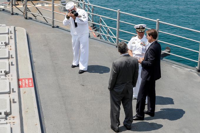 Miro Cerar, ameriška križarka, USS Monterey | Foto: 