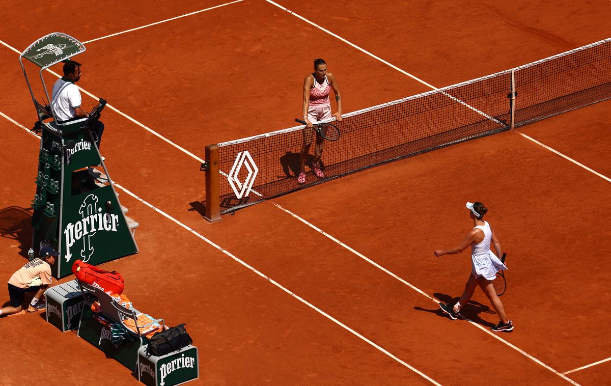 Arina Sabalenka OP Francije | Arina Sabalenka in Jelina Svitolina si po dvoboju nista segli v roke. | Foto Reuters