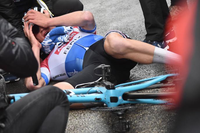 Mathieu van der Poel | Mathieu van der Poel je v izredno težkih razmerah dosegel svojo drugo zmago na dirki Tirreno−Adriatico. | Foto Guliver Image