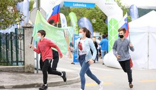 Najmlajši so bakli tudi zapeli in zaplesali