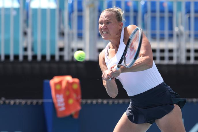 Kaia Kanepi | Estonka Kaia Kanepi je prvi niz proti Maryni Zanevski dobila, nato pa je Belgija dvoboj predala. | Foto Guliverimage