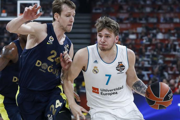 Jan Vesely Luka Dončić | Jan Vesely (levo) je nasledil Luko Dončića. | Foto Getty Images