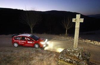 Loeb obdržal vodstvo v Kataloniji