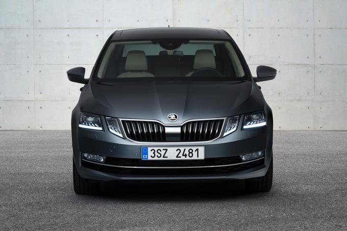 Škoda ima v Sloveniji precej višji prodajni delež kot v Evropi. Tretji nauspešnejši model leta je bila škoda octavia, ki prihodnje leto na ceste prihaja s prenovljeno različico. | Foto: Škoda