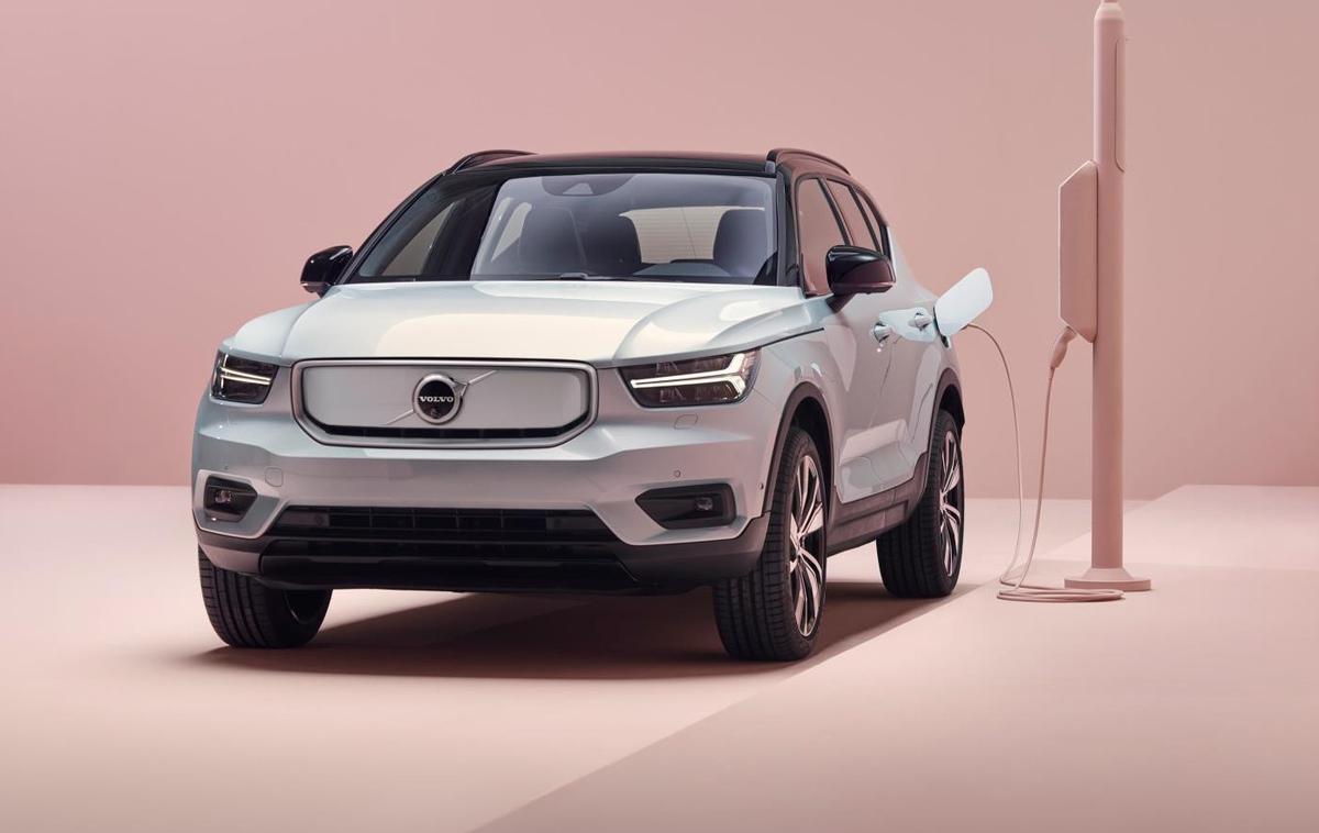 Volvo XC40 recharge | Kapaciteta baterije znaša 78 kilovatnih ur, kar po standardu WLTP obljublja doseg 400 kilometrov. | Foto Volvo