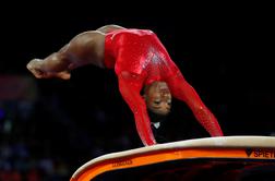 Simone Biles obogatila zbirko kolajn s SP, prvo zlato na Filipine