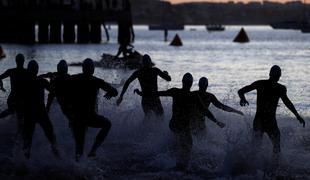 Sloviti triatlon na Havajih šele februarja drugo leto