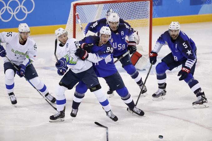 Američani s vodili z rezultatom 2:0, a na koncu potegnili krajši konec. | Foto: Reuters