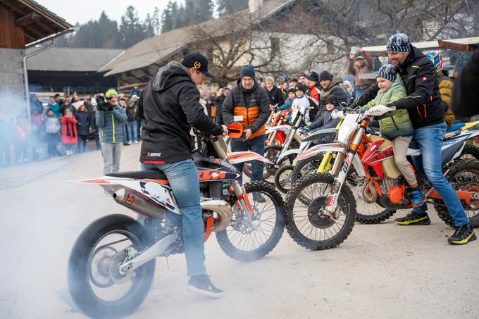 Bučno na ponedeljkovem sprejemu na Koroškem | Foto: KN media/STA