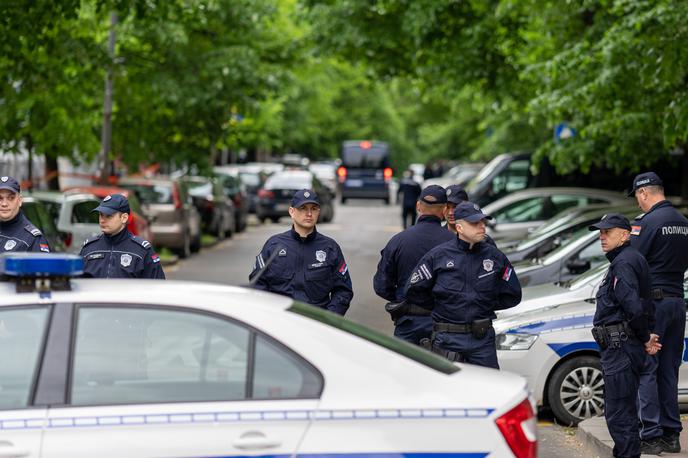 Policija Srbija | Učiteljici je kasneje uspelo priti iz kabineta in poklicati policijo. | Foto Shutterstock