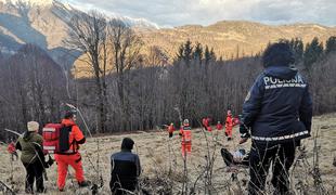 Pogrešano iskali policisti, gasilci, domačini in psi. Na terenu blizu sto ljudi. #foto