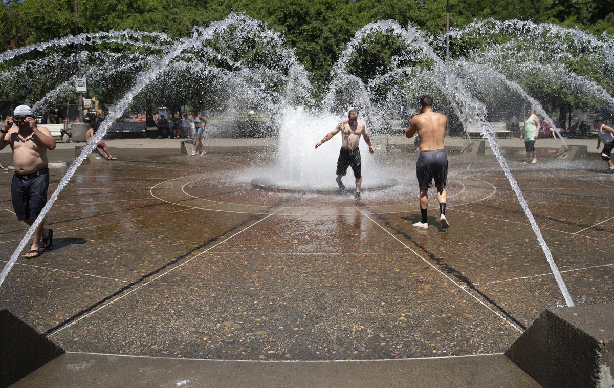 ZDA vročina | V Portlandu v zvezni državi Oregon se je temperatura povzpela na rekordnih 44,4 stopinje Celzija. Tako vroče tam ni bilo vse od leta 1940, ko so začeli s to statistiko.  | Foto Guliverimage