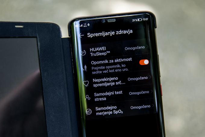 Huawei Watch Fit 2 ima vse merilnike zdravstvenega stanja, ki jih imajo (dražje) pametne ure. | Foto: Ana Kovač