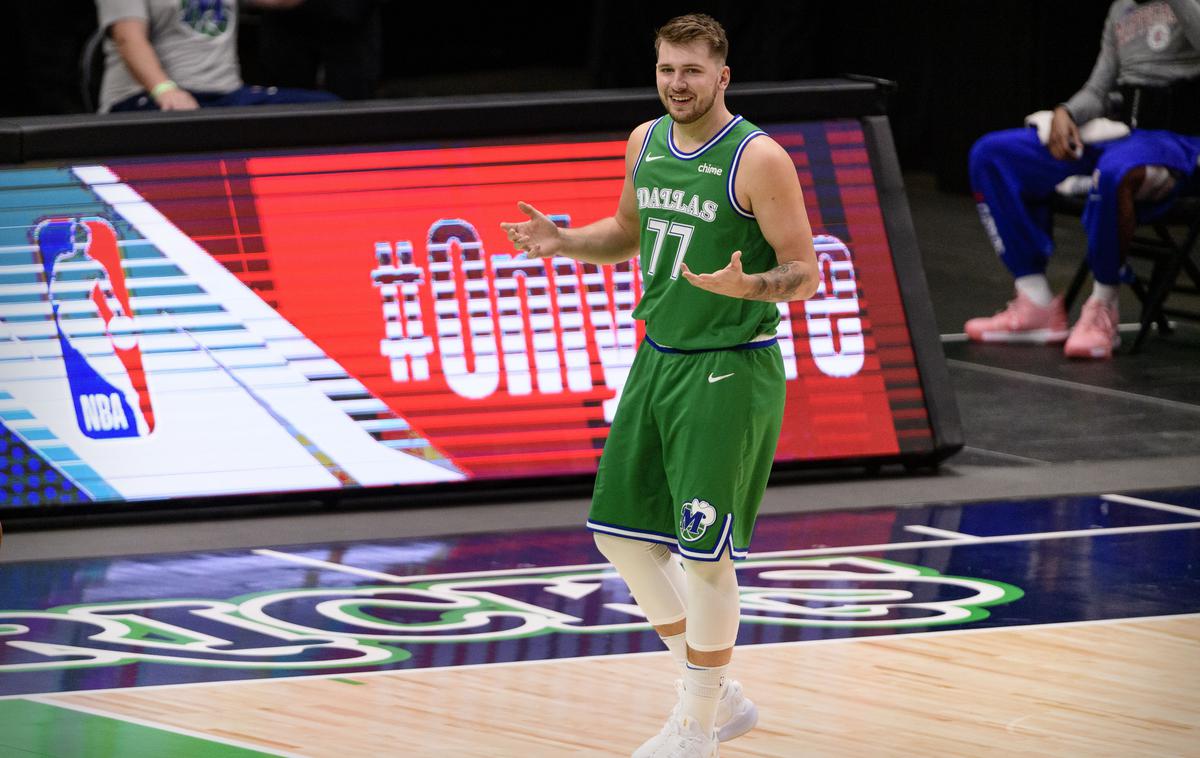 Luka Dončić | Luka Dončić je prikazal izjemno predstavo in se veselil nove zmage Dallasa. | Foto Reuters