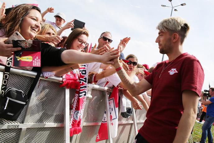 Kevin Kampl | Navijačem RB Leipziga, med katerimi je zelo priljubljen, Kevin Kampl v tej sezoni ni mogel ponuditi veliko. | Foto Getty Images