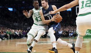 Neverjetni Dončić blestel v Bostonu, Dallas prekinil odmeven niz #video