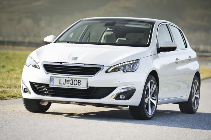 Peugeot 308 1,2 e-THP stop/start allure | Foto Ciril Komotar