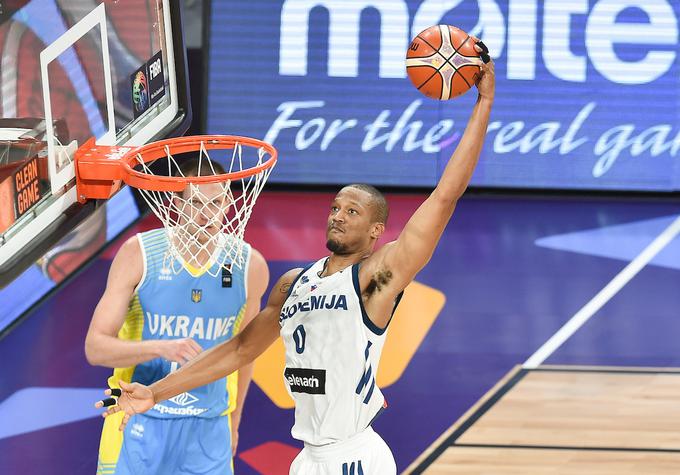 Naturalizirani Anthony Randolph je v napadu pokazal najboljšo predstavo, odkar igra v dresu slovenske reprezentance. | Foto: Vid Ponikvar