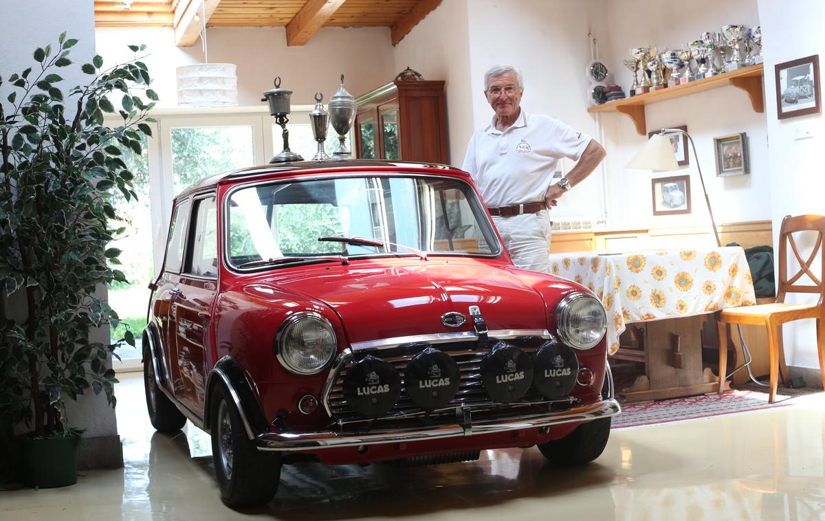 Mini cooper S Janko Slokar | Janko Slokar je s podobnim mini cooperjem S zmagal leta 1969 na prvi gorskohitrostni dirki na Gorjance.  | Foto Gregor Pavšič