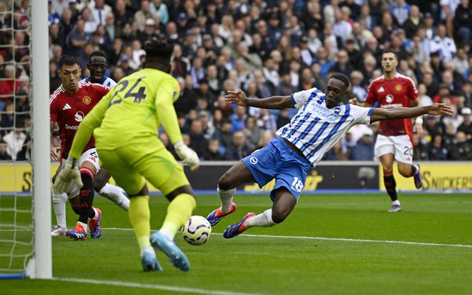 Danny Welbeck, ki je člansko kariero začel pri Manchester Unitedu, je zadel za vodstvo Brightona. Na koncu so zmagali z 2:1. | Foto: Reuters