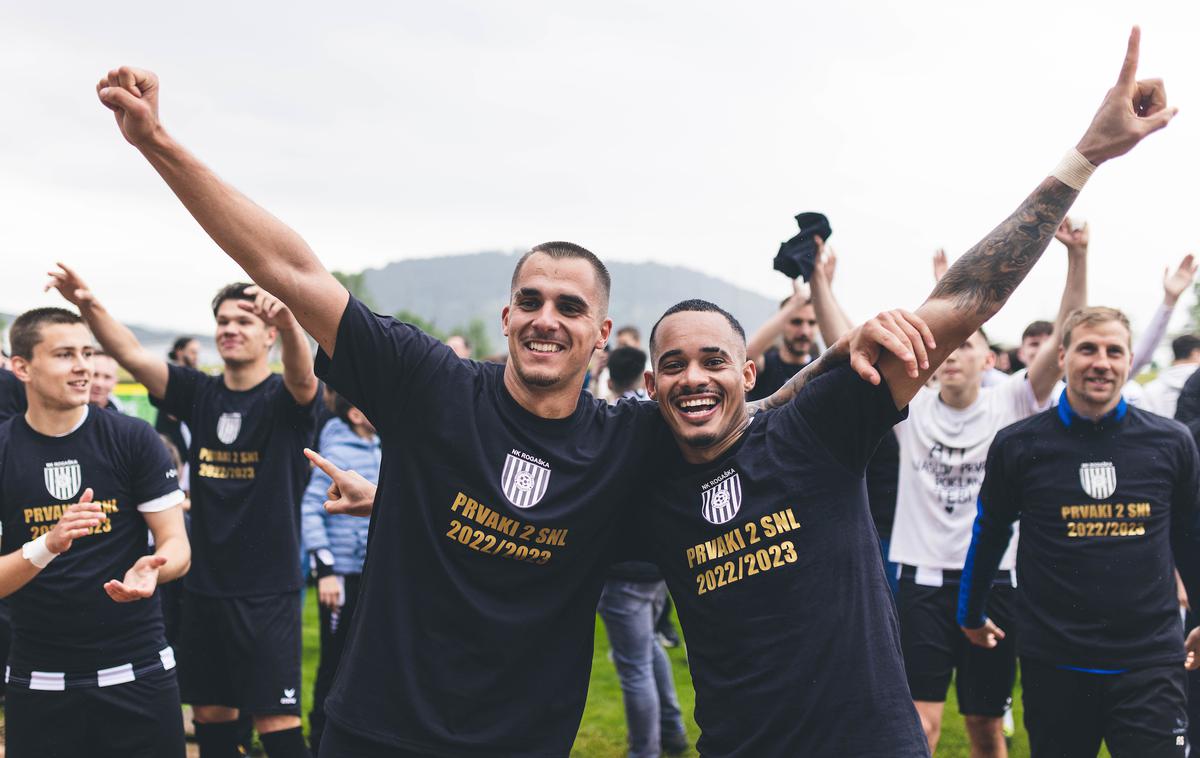 druga liga prvaki NK Rogaška | Nogometaši Rogaške Slatine, ki bodo prihodnjo sezono igrali v prvi ligi, bodo igrali na obnovljenem stadionu. | Foto Grega Valančič/Sportida