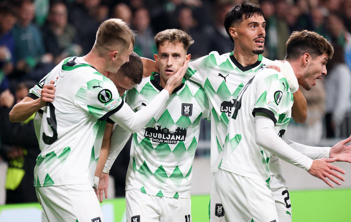 NK Olimpija : Lask | Olimpija je pozimi v Ljubljani zadržala vse najboljše igralce, s katerimi si je priigrala naslov jesenskega prvaka in izločilni del konferenčne lige. | Foto Aleš Fevžer