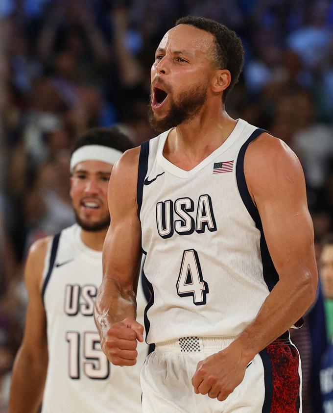 Stephen Curry je paral srbsko mrežico kot za stavo. Dosegel je kar 36 točk. | Foto: Reuters