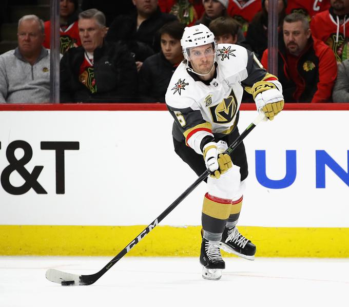 Colin Miller je k zmagi Zlatih vitezov nad Carolino (5:1) prispeval zadetek in dve podaji. | Foto: Getty Images