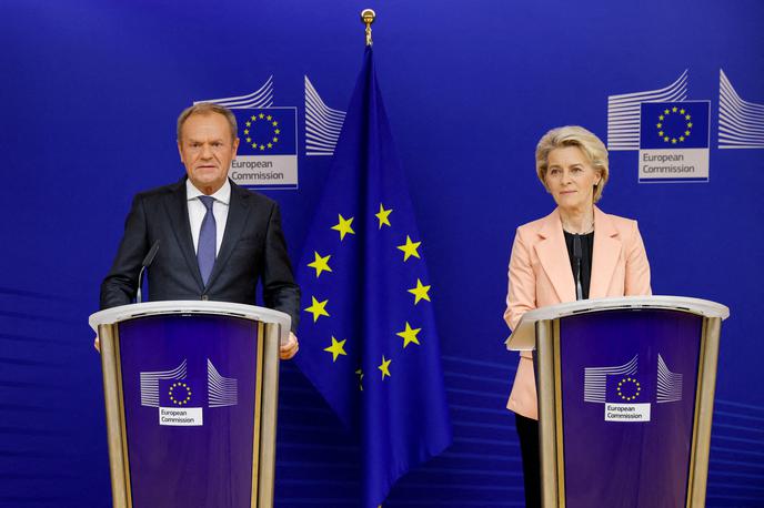 Ursula von der Leyen in Donald Tusk | Tusk je von der Leynovo označil za zanesljivo partnerico Poljske. | Foto Reuters