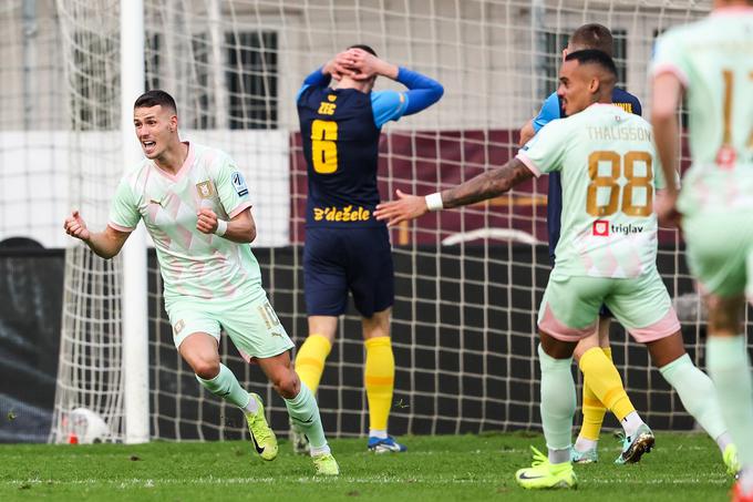 Raul Florucz je dosegel že šesti gol v 1. SNL v tej sezoni. Olimpija je Mariboru pred večnim derbijem pobegnila na tri, Celjanom pa že na osem točk prednosti. | Foto: Aleš Fevžer