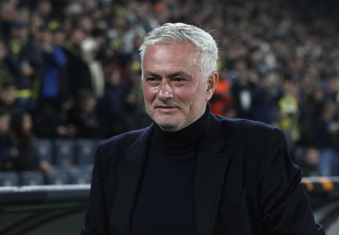 Jose Mourinho je težje od pričakovanega popeljal Fenerbahče med 24 najboljših.. | Foto: Reuters