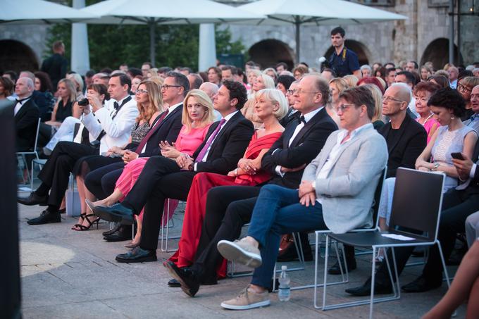 Vesno Cukrov z Rikom posredno povezuje tudi članstvo v Lions klubu Ljubljana Iliria. Njegov nekdanji predsednik je Janez Škrabec, dolgoletni prvi mož Rika. Na fotografiji Škrabec na letošnji Kresni noči, ki jo tradicionalno organizira Lions klub Ljubljana Iliria. | Foto: Mediaspeed