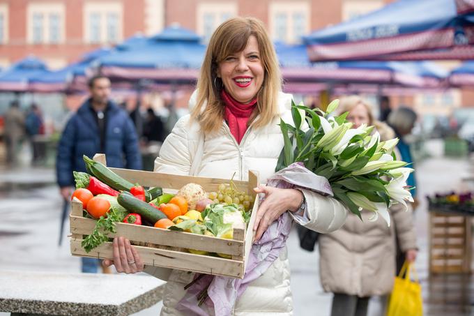 Jabolka, preostalo sadje in zelenjava pogosto ne ustrezajo estetskim idealom potrošnika, zato jih je težko prodati, pravi evropska poslanka.  | Foto: Osebni arhiv Biljane Borzan