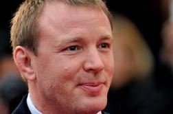 Guy Ritchie naj bi režiral film o kralju Arturju