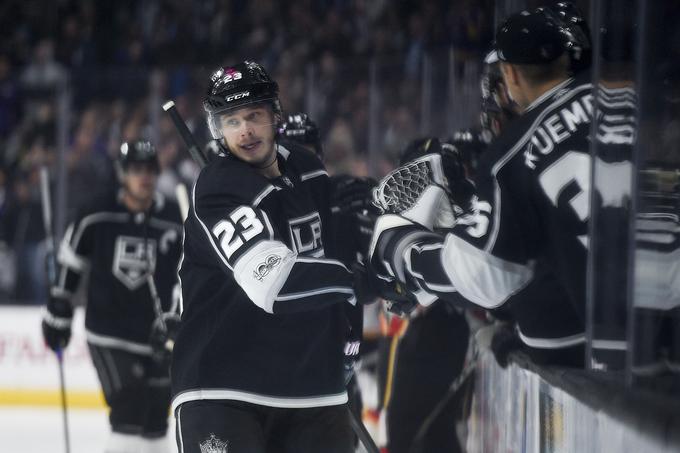 Dustin Brown bo zaradi zloma prsta izpustil začetek sezone. | Foto: Reuters