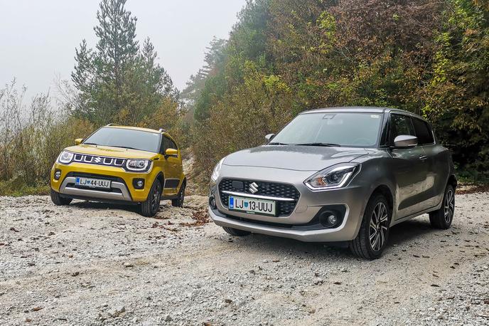 Suzuki swift in suzuki ignis 4 x 4 | Swift je poleg ignisa na terenu lahko samo "poziral". | Foto Gašper Pirman