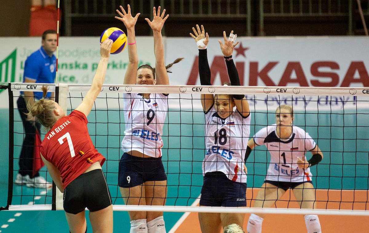 Slovenska ženska odbojkarska reprezentanca | Slovenke so morale še drugič priznati premoč Belgijkam. | Foto Urban Urbanc/Sportida