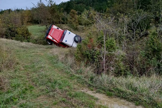 Ukradena gasilska vozila | Vozili so našli v gozdu, a v zelo slabem stanju.  | Foto Gregor Šav/FB