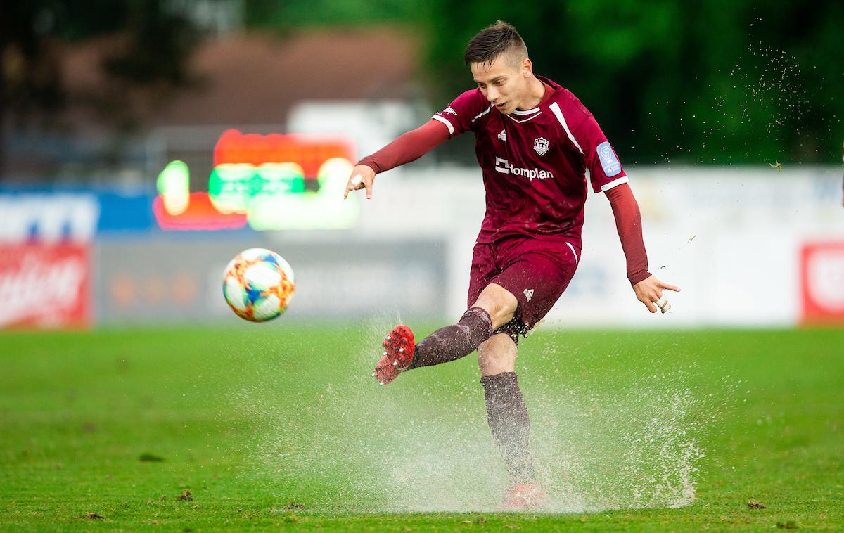 Tilen Mlakar | Tilen Mlakar je pred leti igral za domači Triglav. | Foto Vid Ponikvar/Sportida