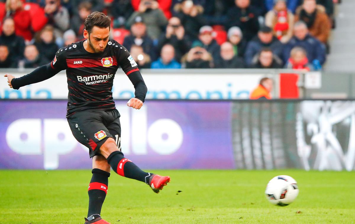 Hakan Calhanoglu | Foto Reuters