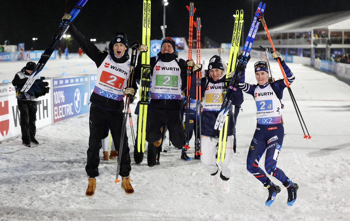 SP Nove Mesto,. biatlon, štafeta Francije | Na uvodni tekmi biatlonskega SP v Novem Mestu je zmagala štafeta Francije. | Foto Reuters