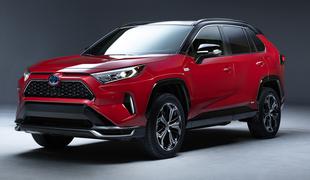 Toyota je RAV4 nadgradila s polnilnim kablom #foto