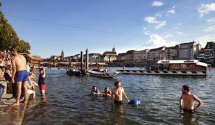 Mesto plava: reke so v švicarskih mestih družabna središča #foto