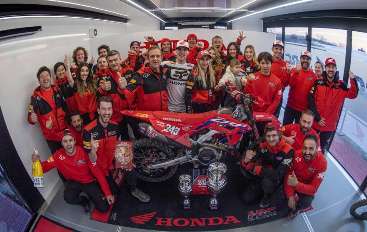 Tim Gajser zmaga Mantova 2022 | Tim Gajser se je drugo marčevsko nedeljo z ekipo veselil zmage v Mantovi. | Foto Honda Racing