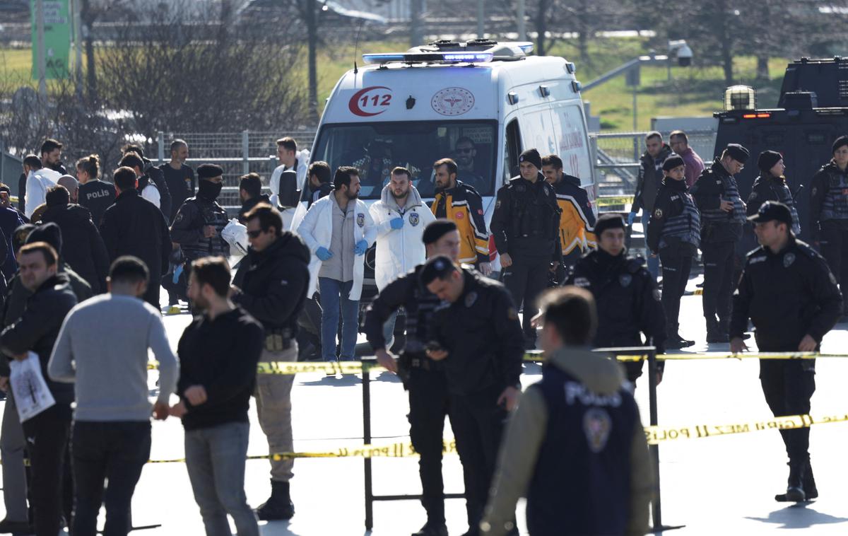 Istanbul, teroristični napad, sodna palača | DHKP-C, ki oborožen politični boj vodi zadnja tri desetletja, sicer odgovornosti za napad še ni prevzela. | Foto Reuters