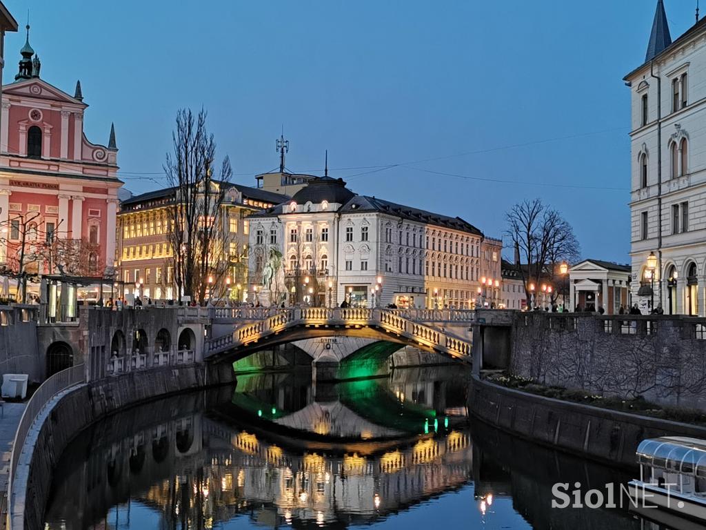 posneto s Huawei P30 Pro, Ljubljana, nočne, modra ura