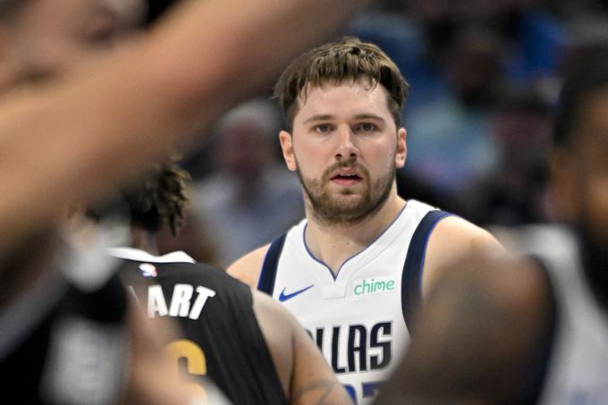 Luko Dončića naslednja tekma v ligi NBA z Dallasom čaka v noči na torek. | Foto: Reuters