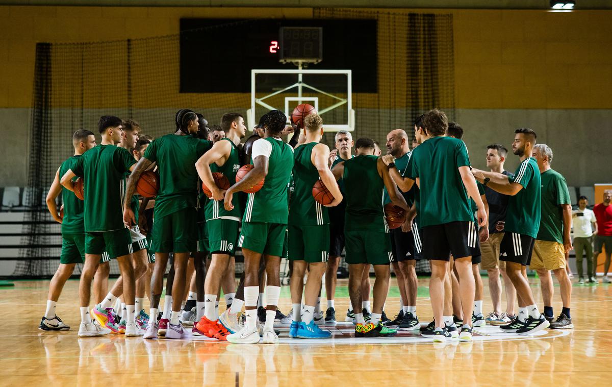 Cedevita Olimpija priprave | Superpokalno lovoriko branijo košarkarji Cedevita Olimpija. | Foto Grega Valančič/www.alesfevzer.com