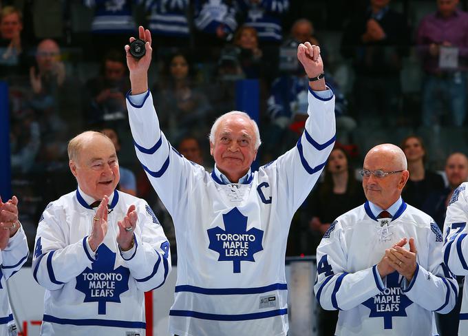 Red Kelly (v sredini) je najuspešnejši igralec, ki nikoli ni igral za Habse. Štiri stanleyje je osvojil z Detroitom, štiri s Torontom. | Foto: Getty Images